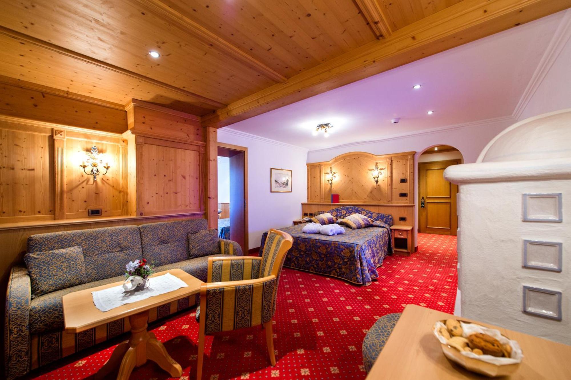 Alpen Hotel Corona Vigo di Fassa Rum bild